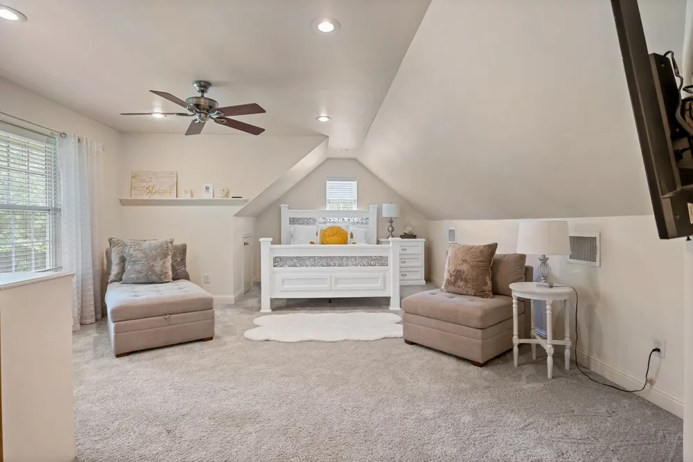 910 Holly Hill Mt Pleasant, TX 75455
