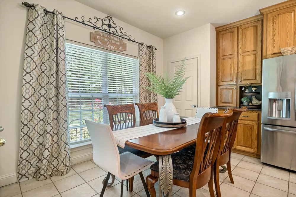 910 Holly Hill Mt Pleasant, TX 75455