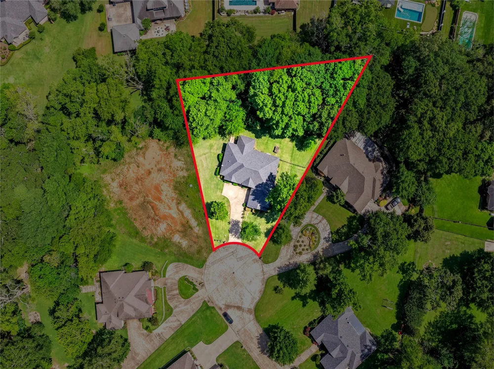 910 Holly Hill Mt Pleasant, TX 75455