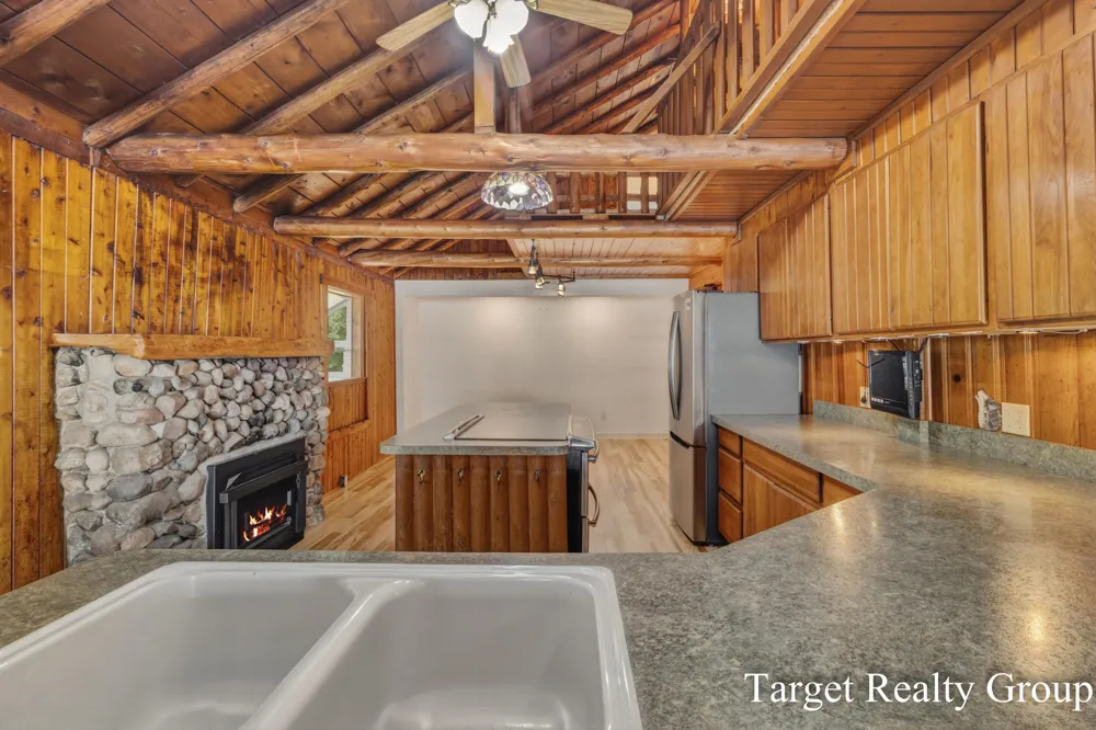 10818 Stoney Point Drive Prairieville Township, MI 49046
