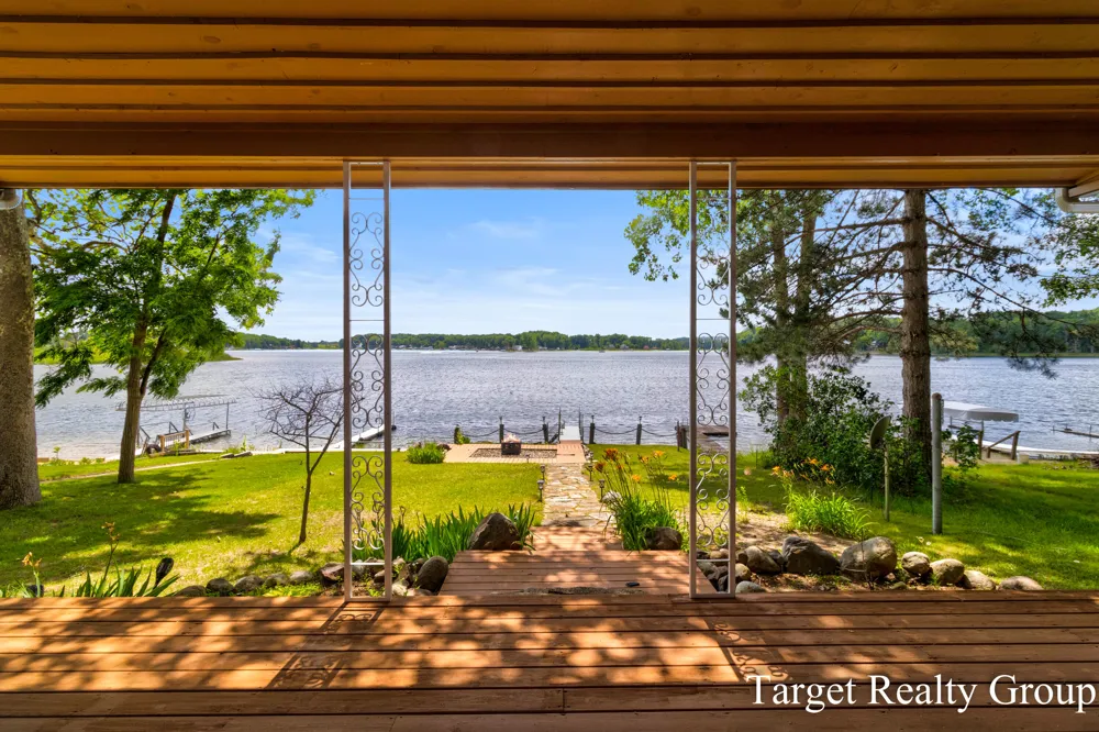 10818 Stoney Point Drive Prairieville Township, MI 49046