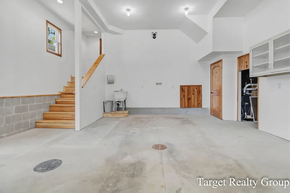 10818 Stoney Point Drive Prairieville Township, MI 49046
