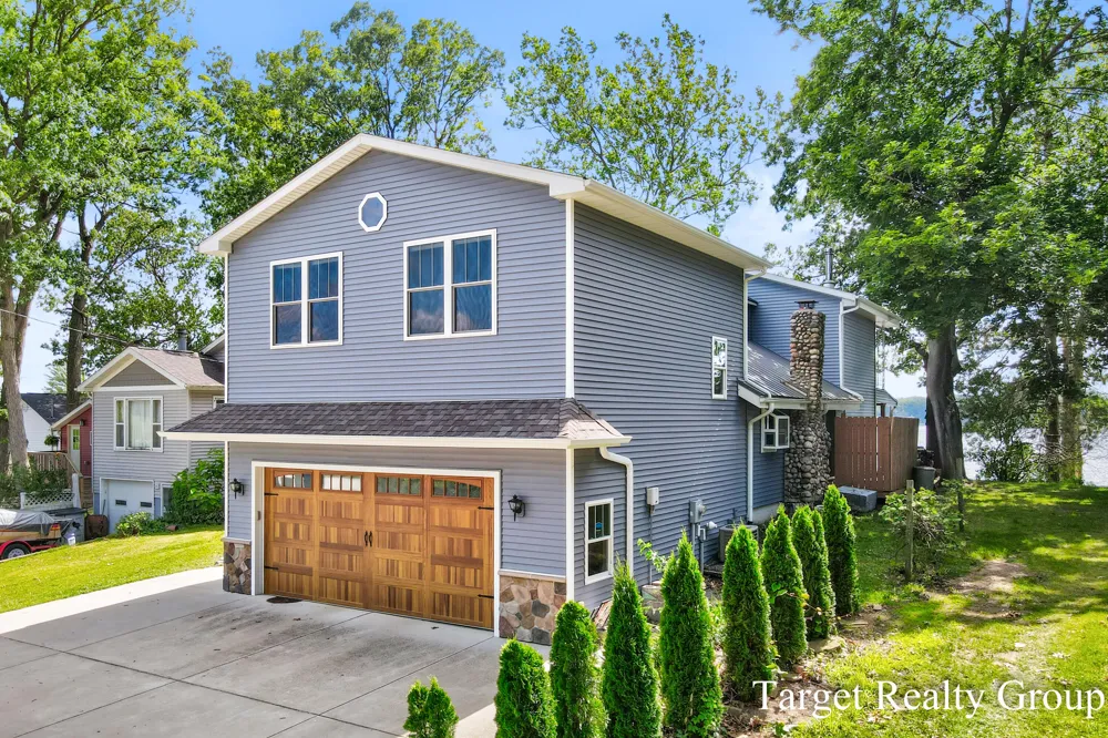 10818 Stoney Point Drive Prairieville Township, MI 49046