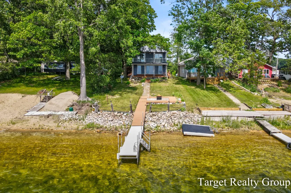 10818 Stoney Point Drive Prairieville Township, MI 49046