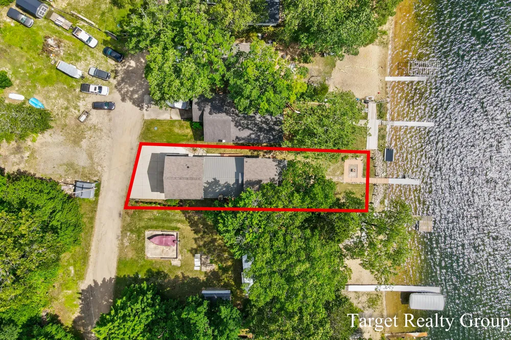 10818 Stoney Point Drive Prairieville Township, MI 49046