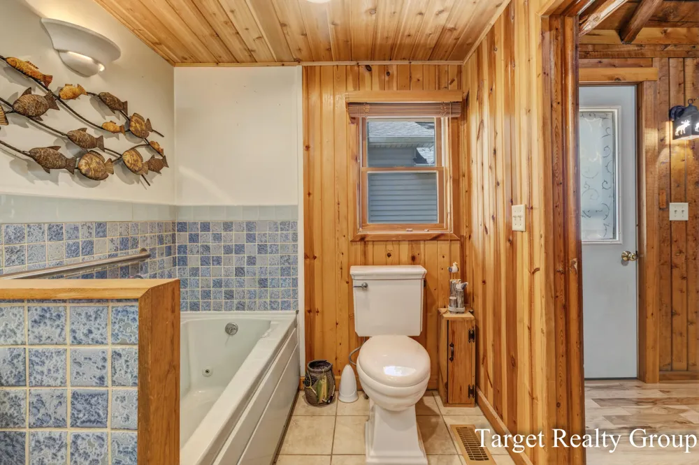 10818 Stoney Point Drive Prairieville Township, MI 49046