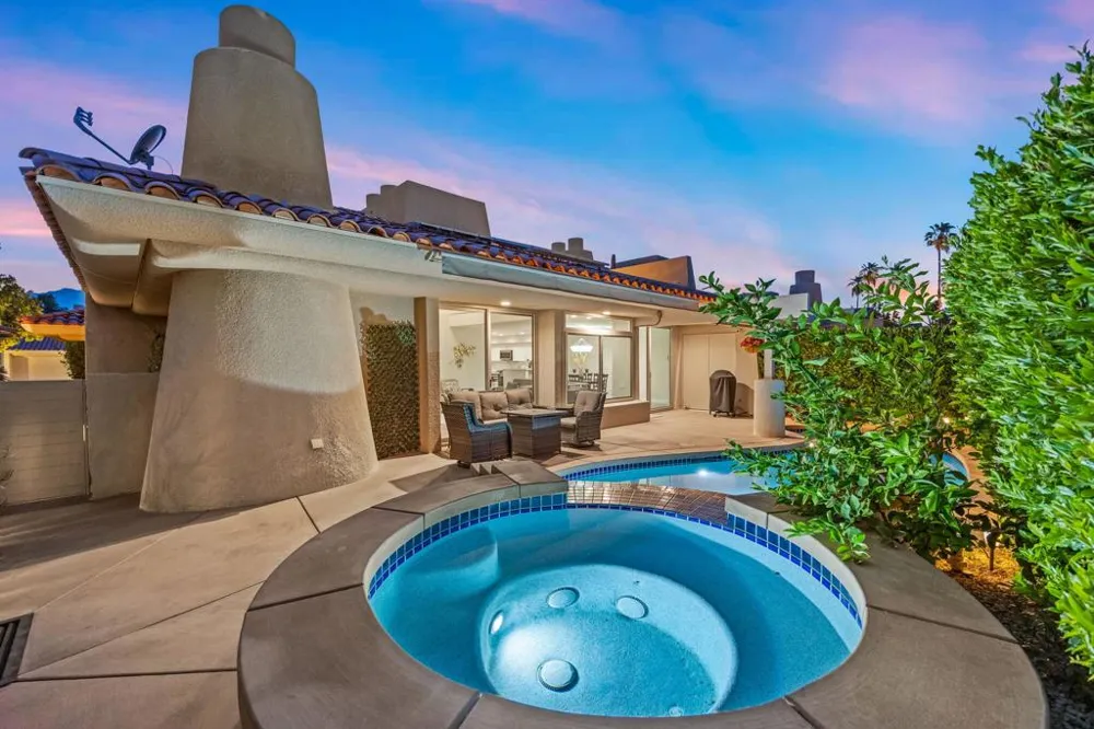 18 Kavenish Drive Rancho Mirage, CA 92270
