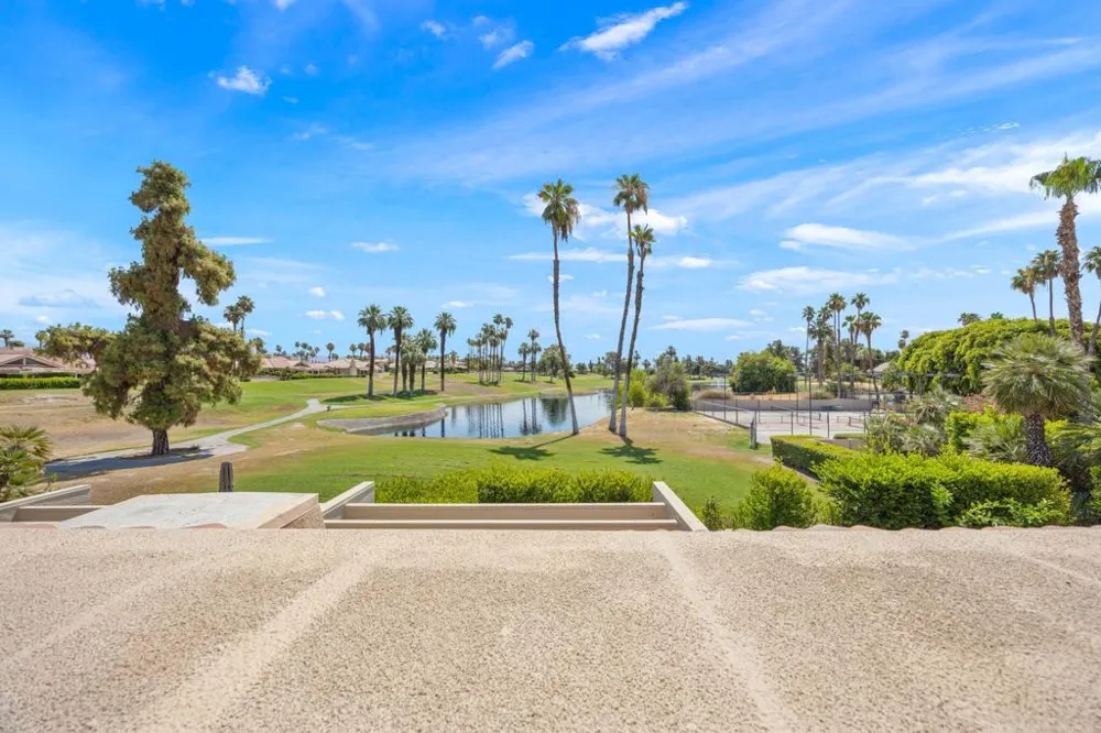 18 Kavenish Drive Rancho Mirage, CA 92270