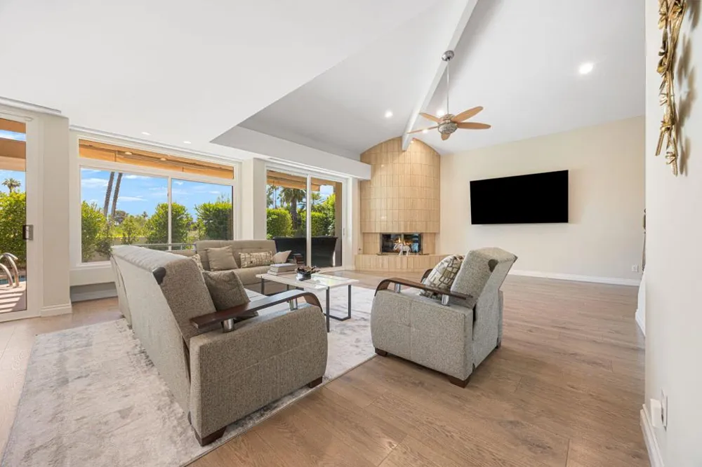 18 Kavenish Drive Rancho Mirage, CA 92270