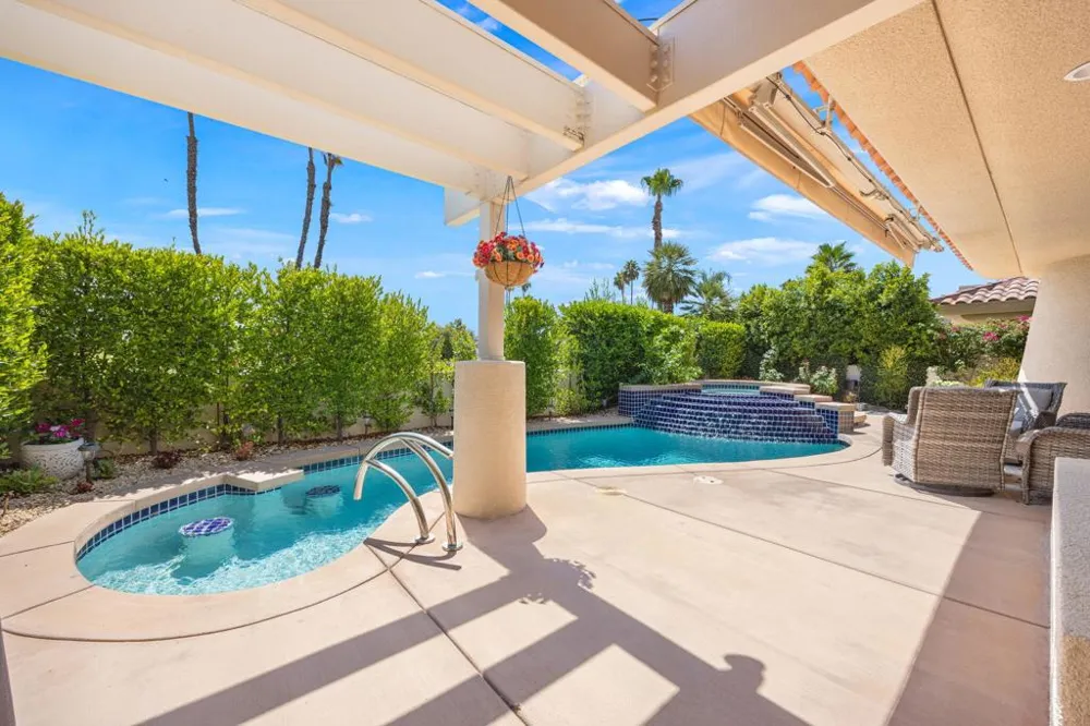 18 Kavenish Drive Rancho Mirage, CA 92270