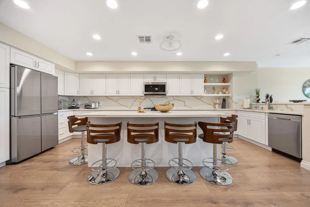18 Kavenish Drive Rancho Mirage, CA 92270