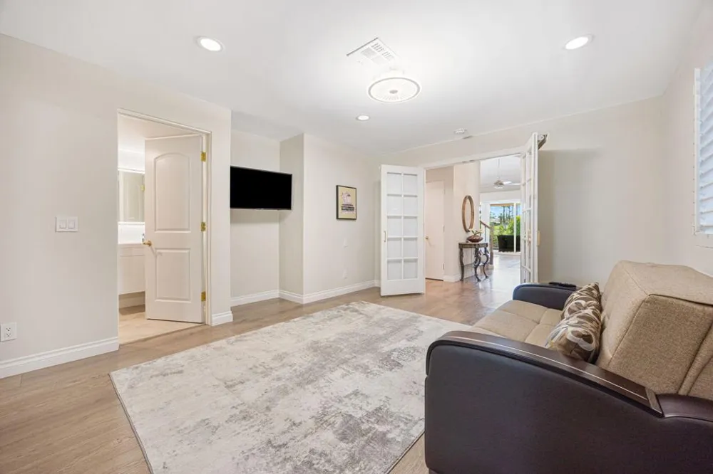 18 Kavenish Drive Rancho Mirage, CA 92270