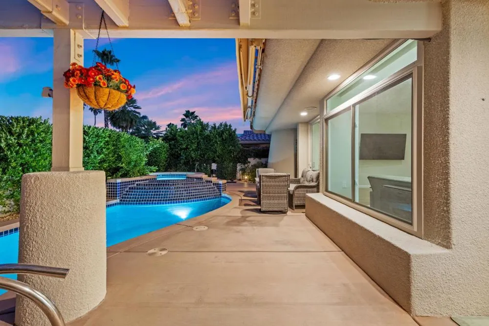 18 Kavenish Drive Rancho Mirage, CA 92270