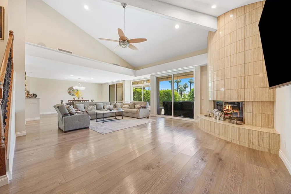 18 Kavenish Drive Rancho Mirage, CA 92270