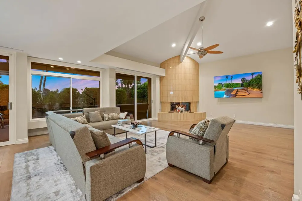 18 Kavenish Drive Rancho Mirage, CA 92270