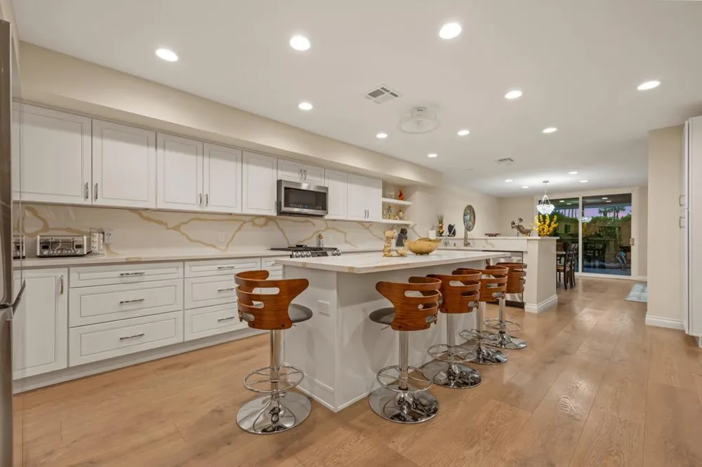 18 Kavenish Drive Rancho Mirage, CA 92270