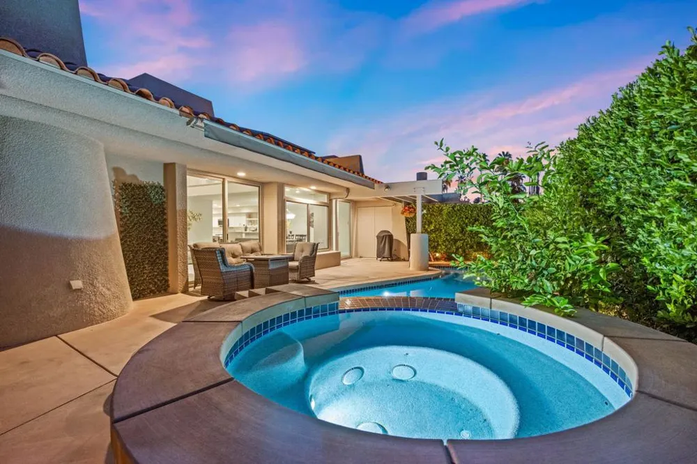 18 Kavenish Drive Rancho Mirage, CA 92270