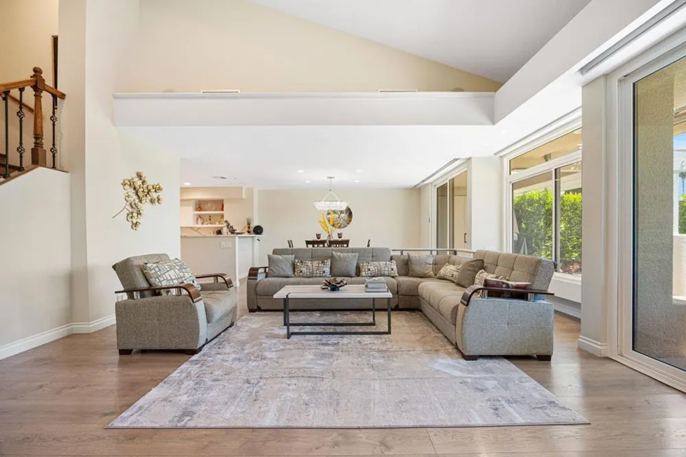 18 Kavenish Drive Rancho Mirage, CA 92270