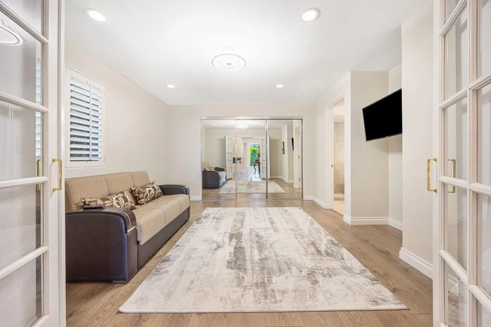 18 Kavenish Drive Rancho Mirage, CA 92270