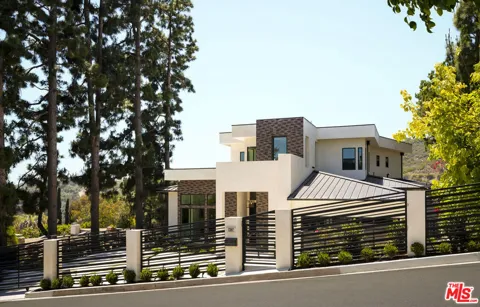 1367 Casiano Road