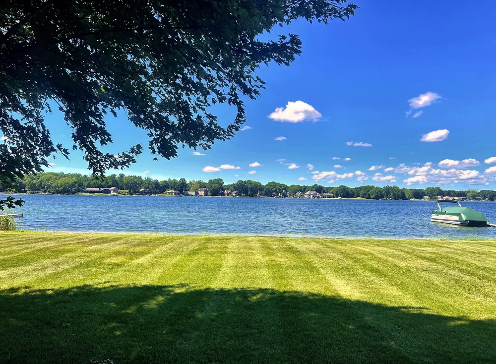 2647 Lake Shore Drive Howard Township, MI 49120