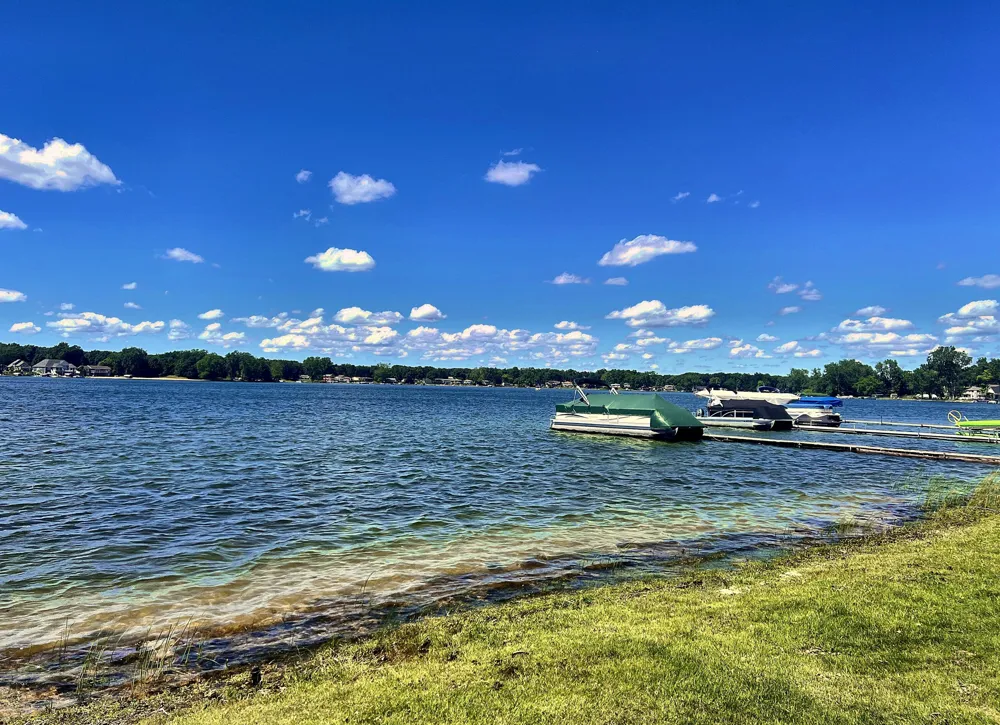 2647 Lake Shore Drive Howard Township, MI 49120