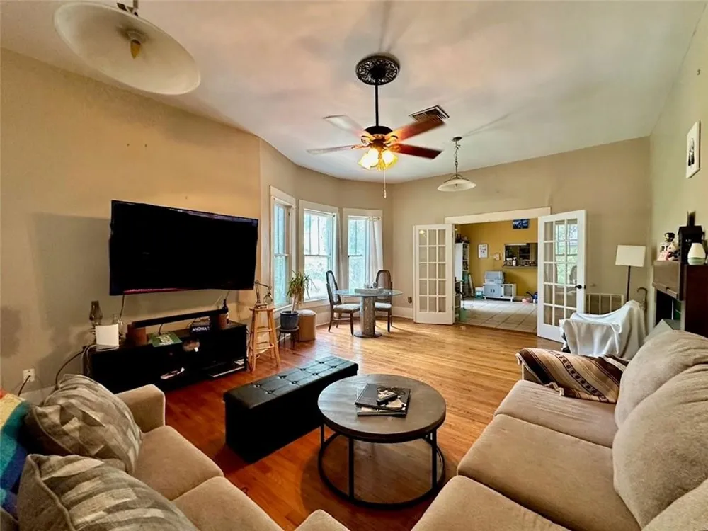 518 E Kenedy Avenue Kingsville, TX 78363
