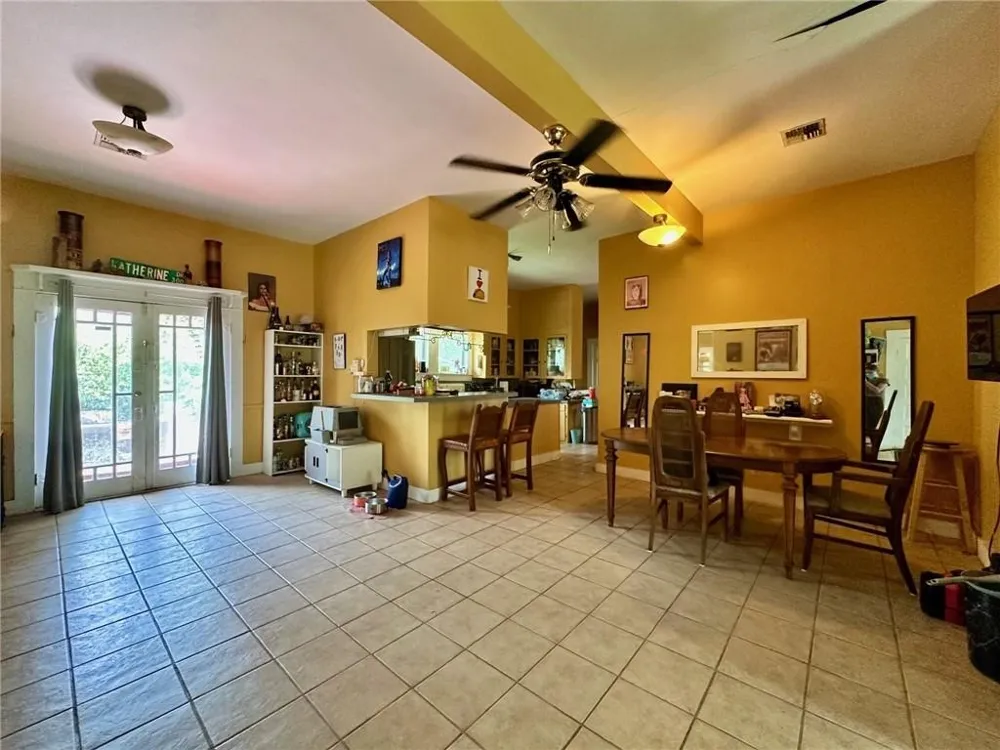 518 E Kenedy Avenue Kingsville, TX 78363