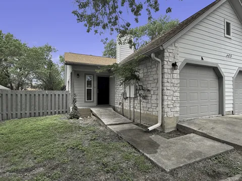 403 Fantail Loop #A