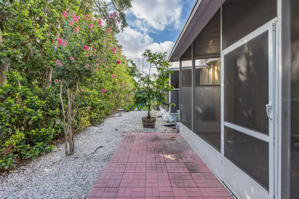 2989 ESTANCIA PLACE Clearwater, FL 33761