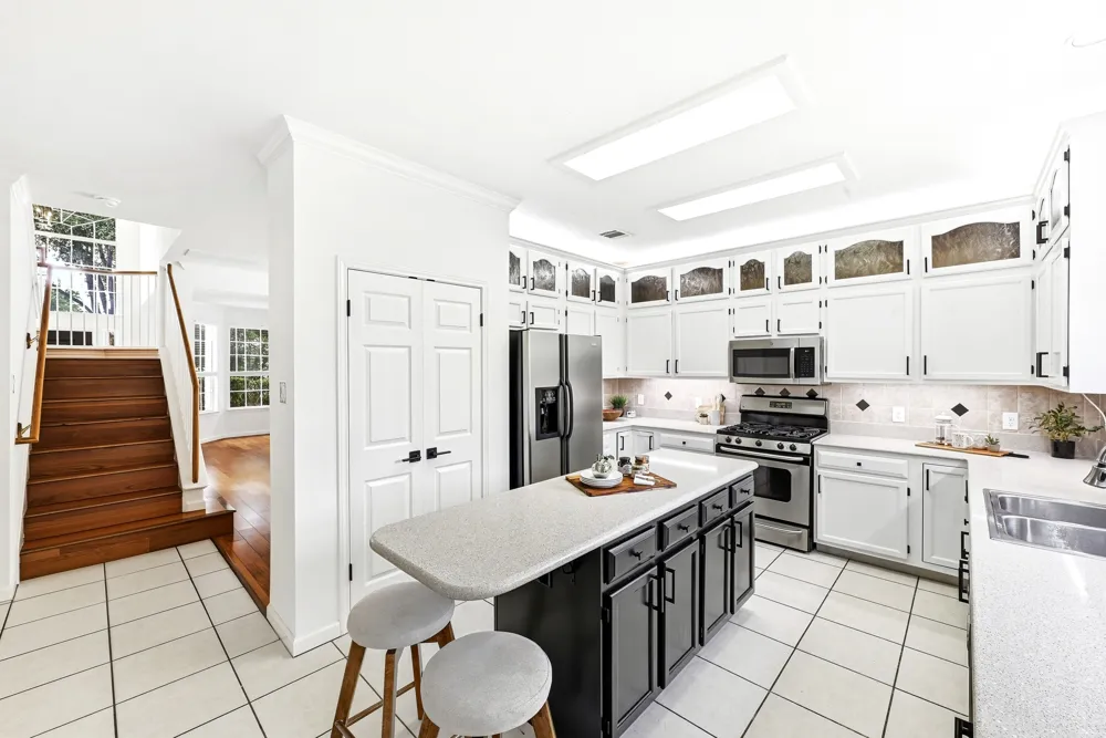 15525 OZONE PLACE Austin, TX 78728