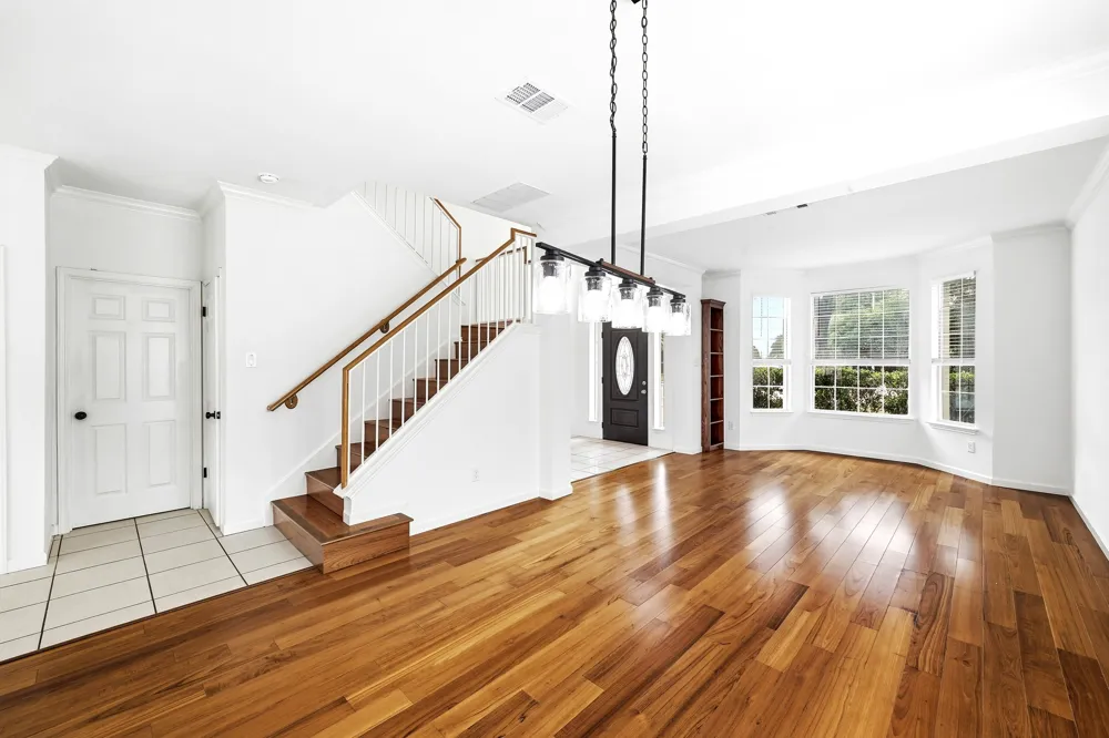 15525 OZONE PLACE Austin, TX 78728