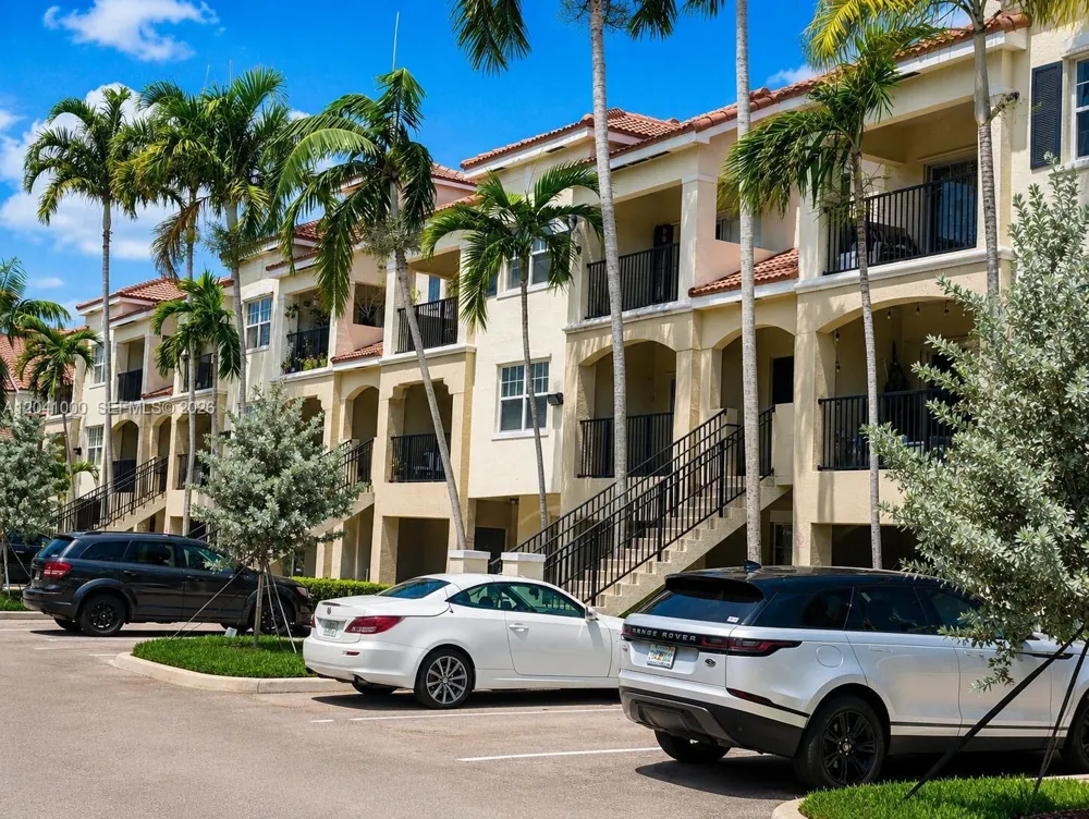 5980 W Sample Rd #308 Coral Springs, FL 33067