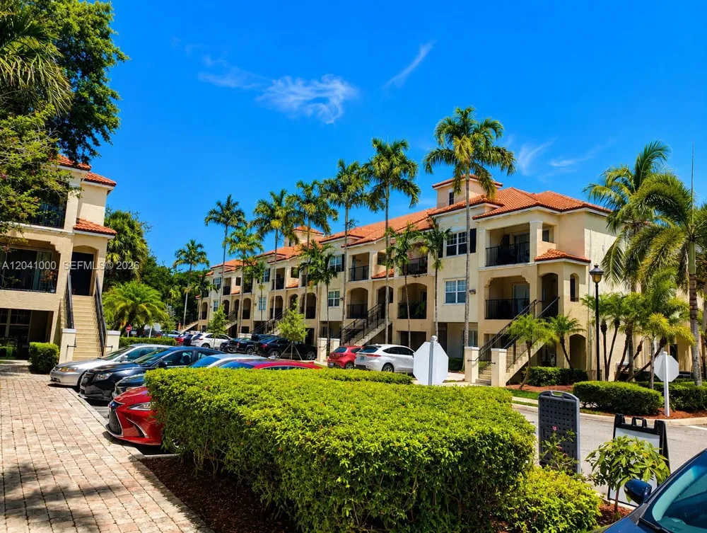 5980 W Sample Rd #308 Coral Springs, FL 33067