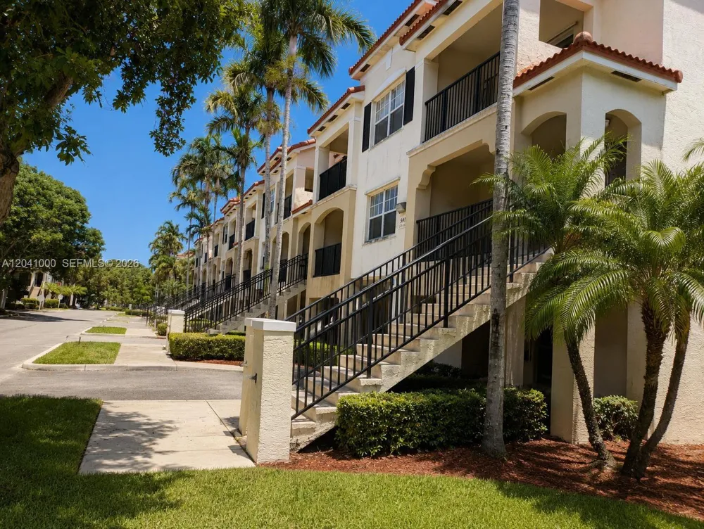 5980 W Sample Rd #308 Coral Springs, FL 33067