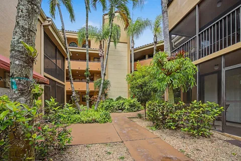 15575 Miami Lakeway N #206