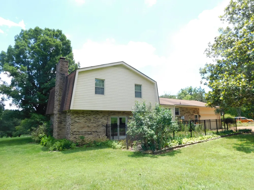 319 Harsh Ln Castalian Springs, TN 37031