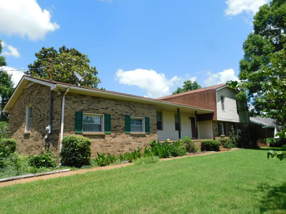 319 Harsh Ln Castalian Springs, TN 37031