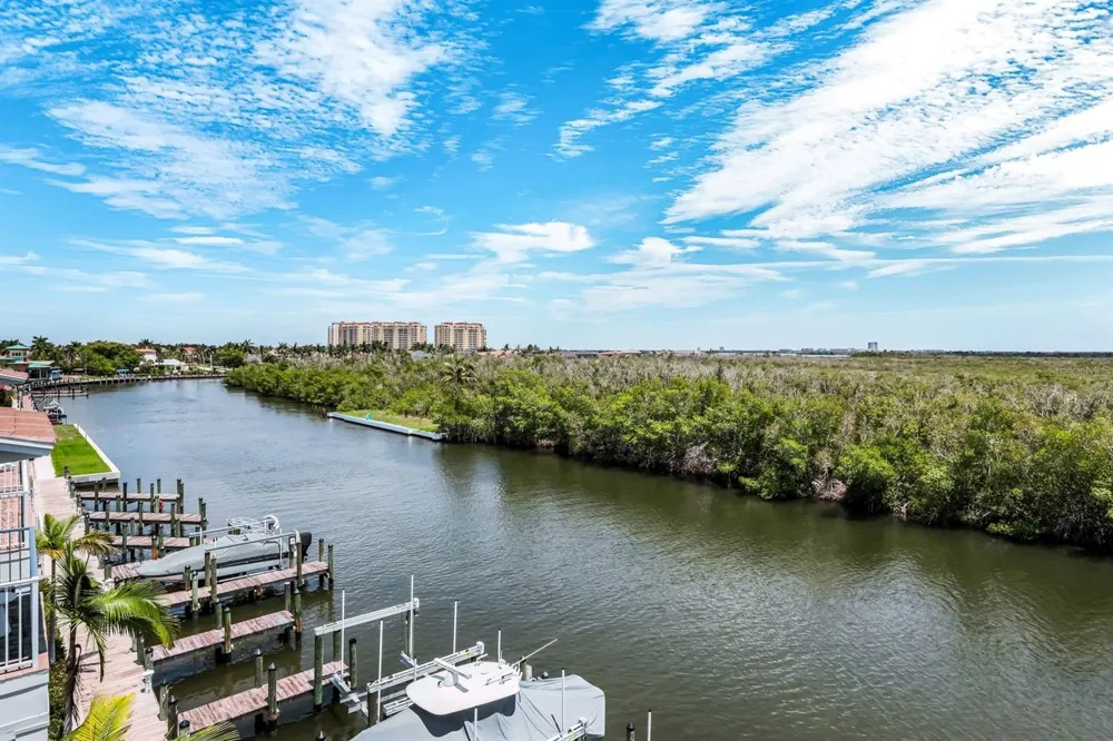 5826 SHELL COVE DRIVE Cape Coral, FL 33914