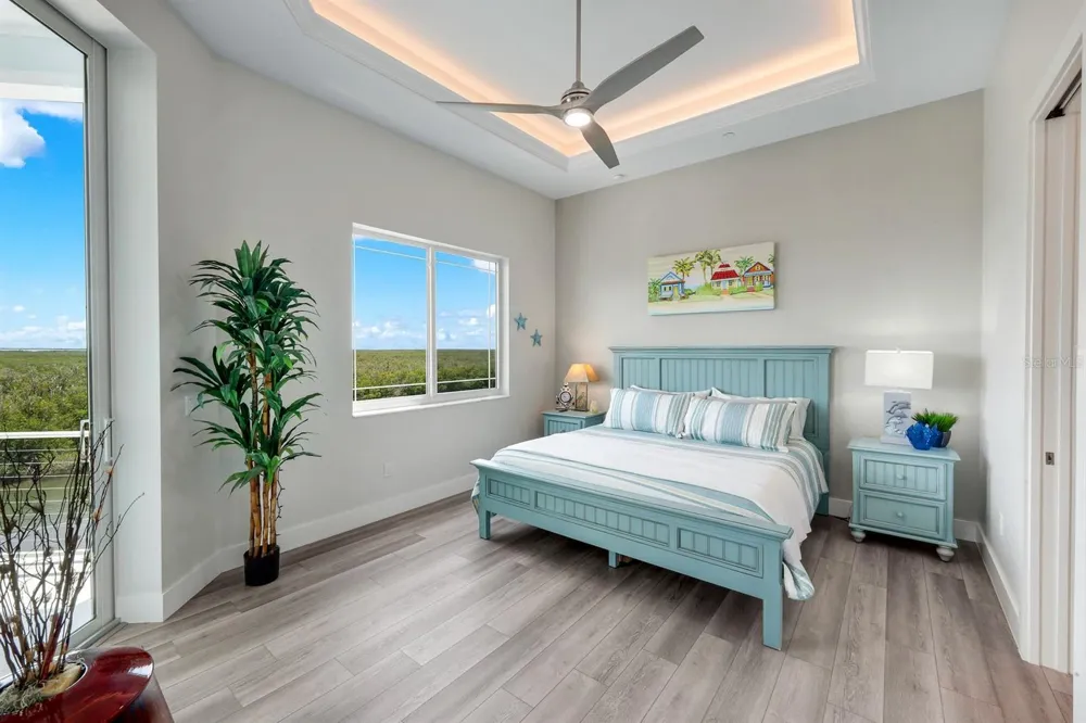 5826 SHELL COVE DRIVE Cape Coral, FL 33914