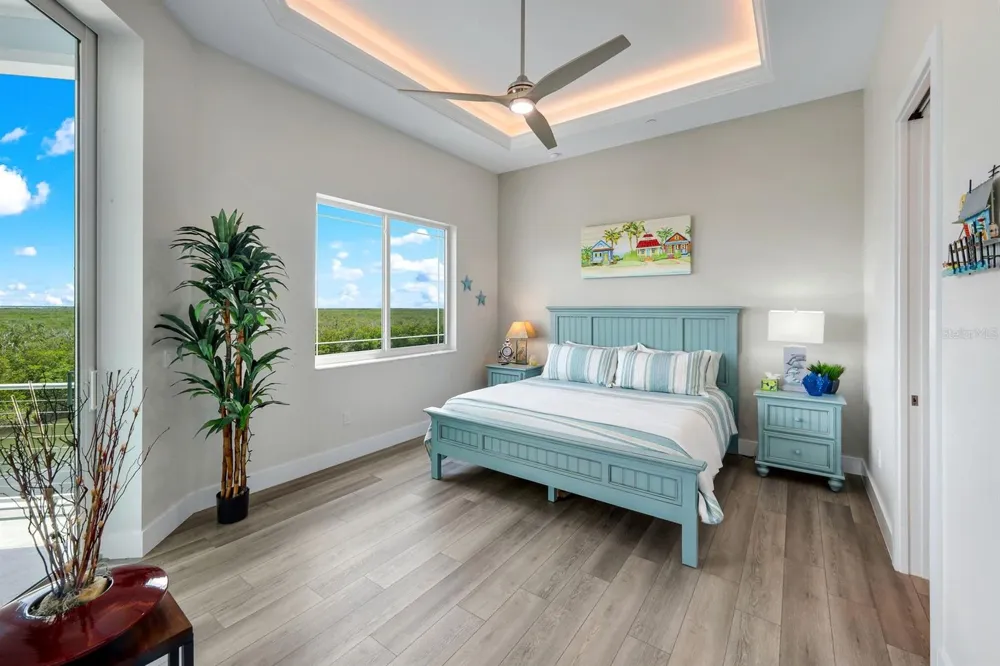 5826 SHELL COVE DRIVE Cape Coral, FL 33914