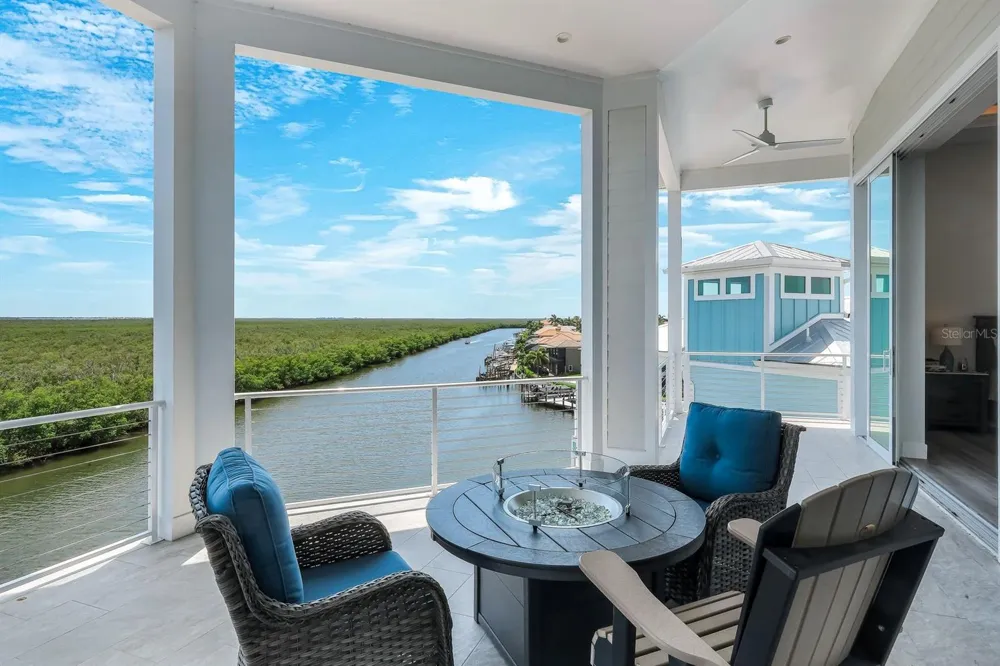5826 SHELL COVE DRIVE Cape Coral, FL 33914