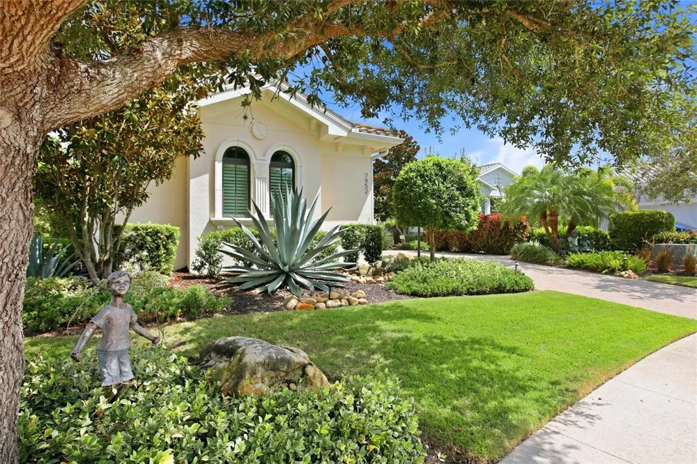 7952 MATERA COURT Lakewood Ranch, FL 34202