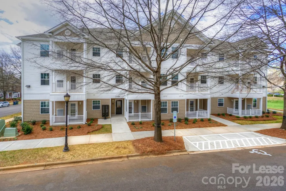 17905 Delmas Drive #302 Cornelius, NC 28031