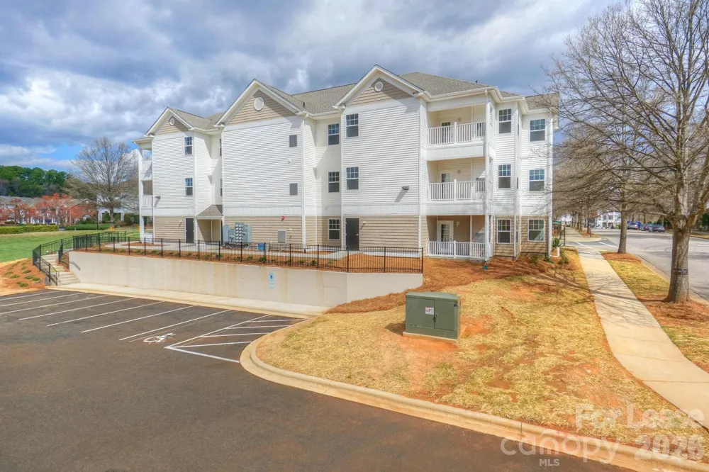 17905 Delmas Drive #302 Cornelius, NC 28031
