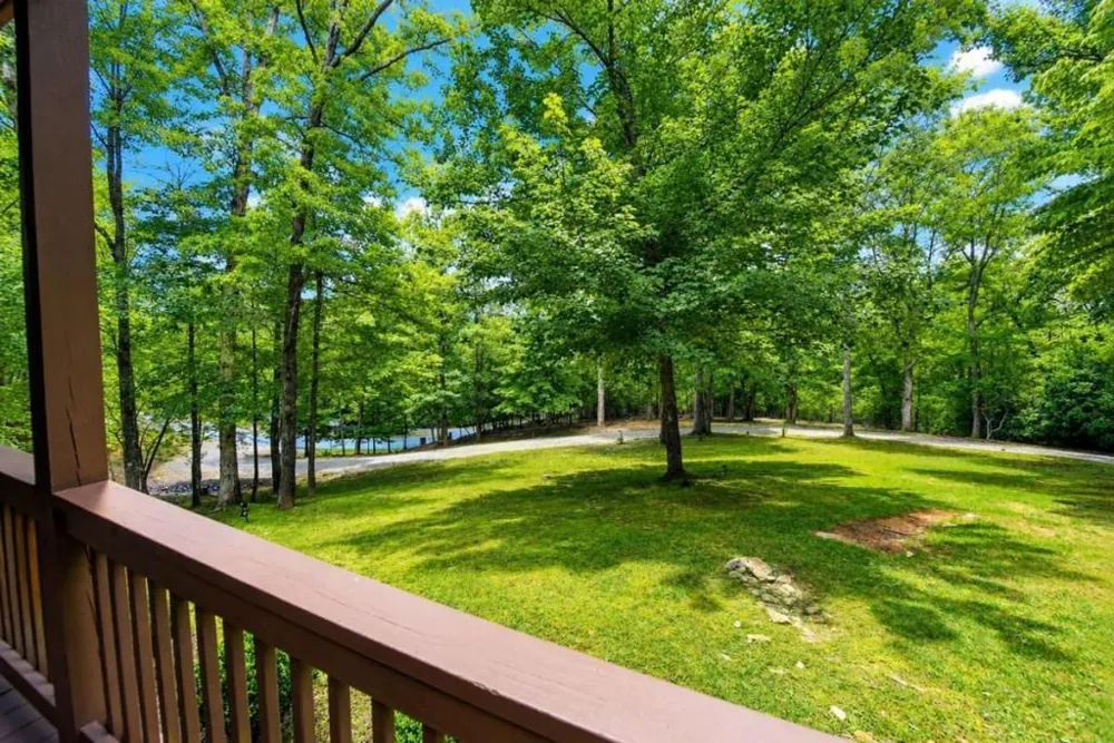 901 Stuart Mountain Road Mineral Bluff, GA 30559