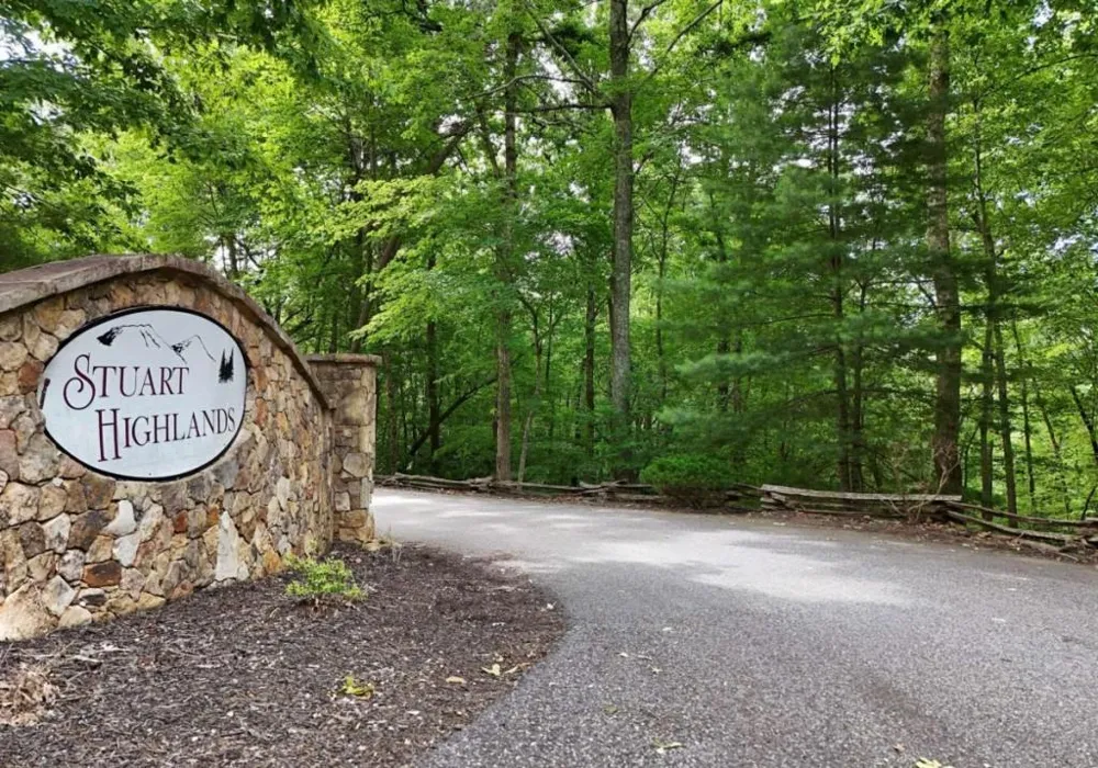 901 Stuart Mountain Road Mineral Bluff, GA 30559