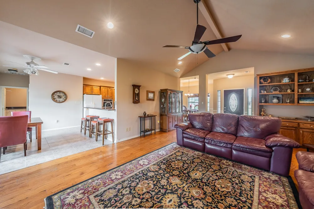 117 Wagon Wheel Circle Leonard, TX 75452