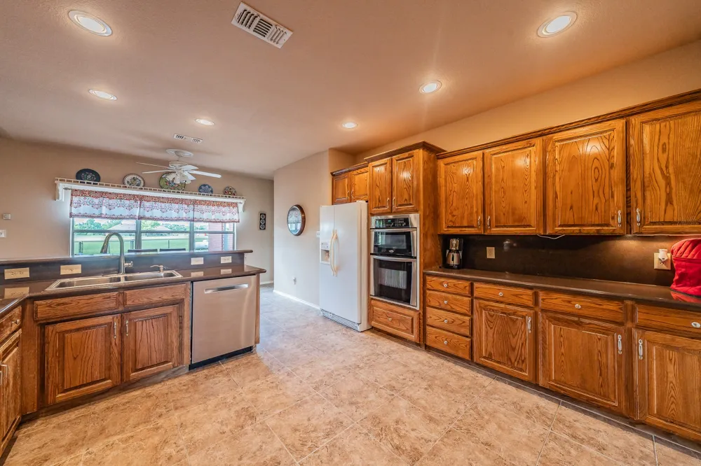 117 Wagon Wheel Circle Leonard, TX 75452