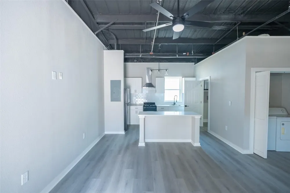 2612 Castle Street #C Waller, TX 77484